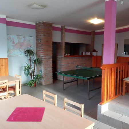 Penzion & Ubytovani Chrast  Luaran gambar